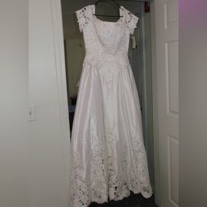 Bridal wedding dress